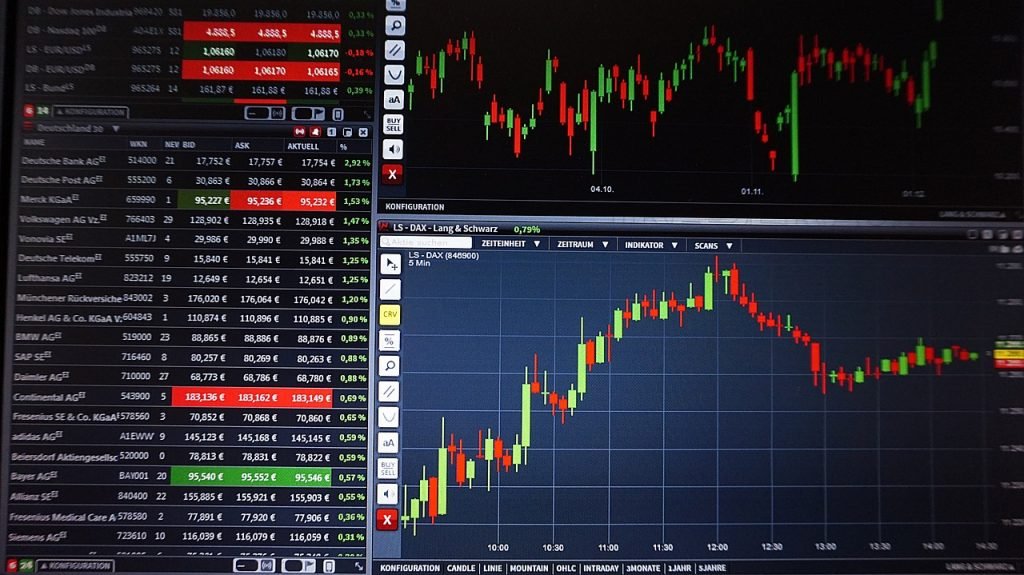 chart, trading, courses-1905224.jpg